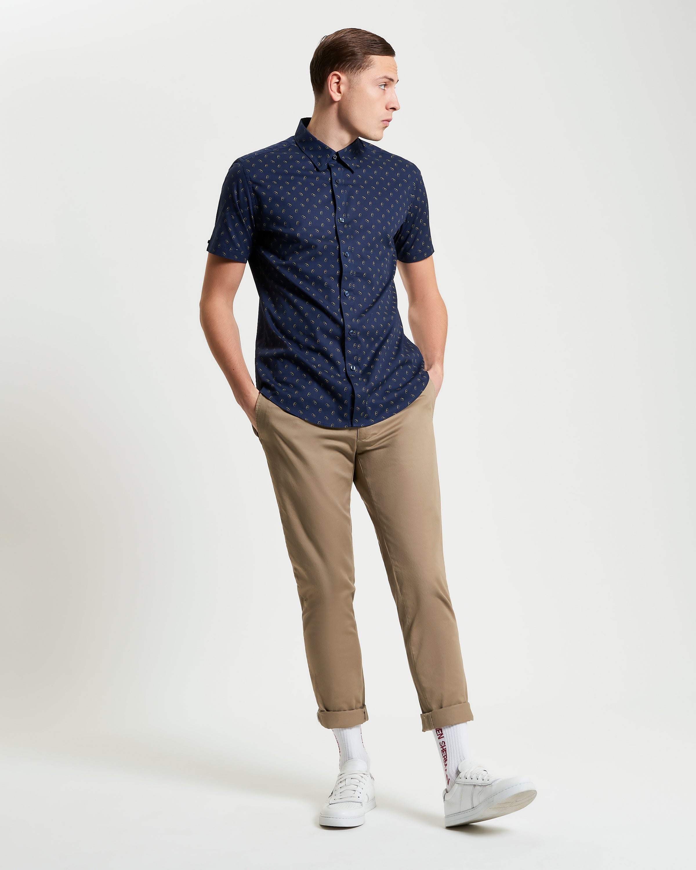 Stipple Print Shirt – Smart-casual look with curved hem and concealed collar, 100% organic cotton.