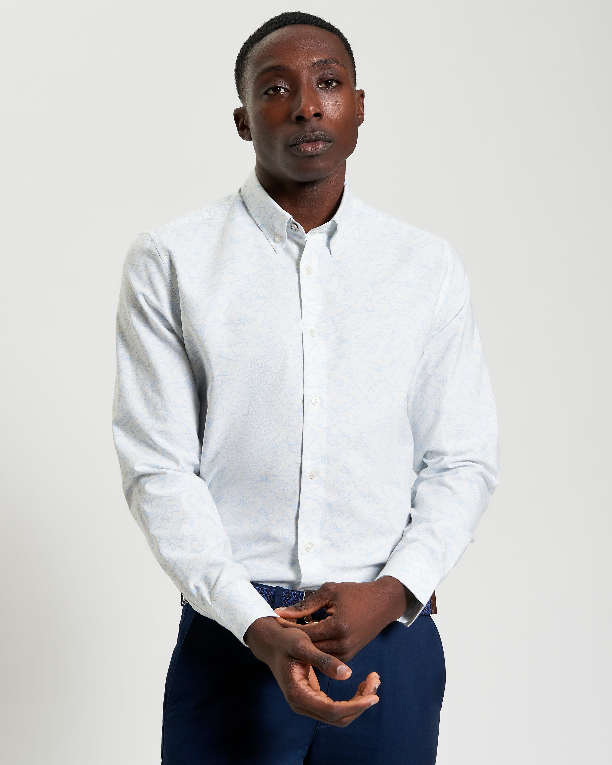 Seagull Print – a stylish summer shirt for men featuring a button-down collar and curved hem.