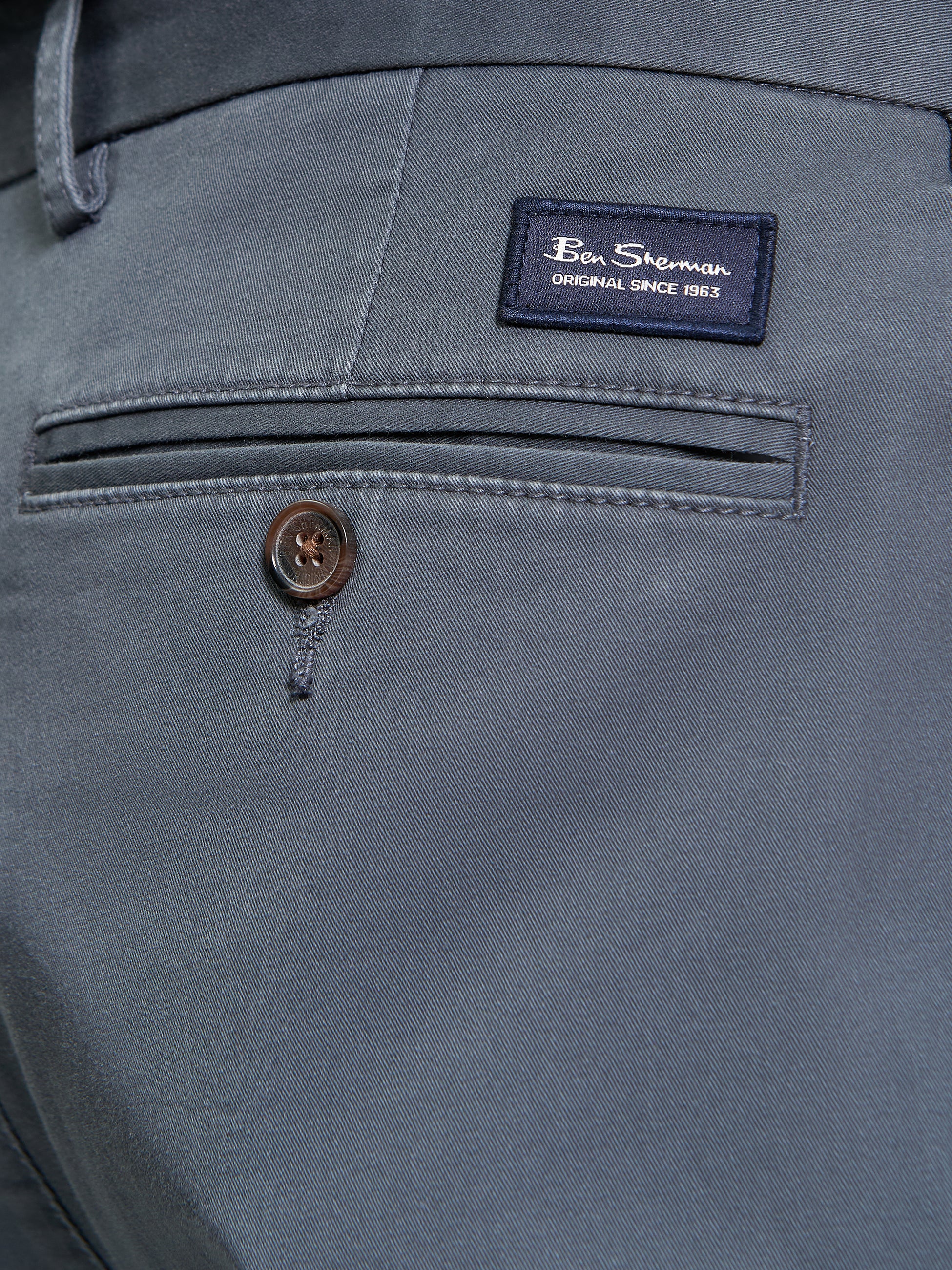 Signature Slim Stretch Chino - Slate - Detail Shot