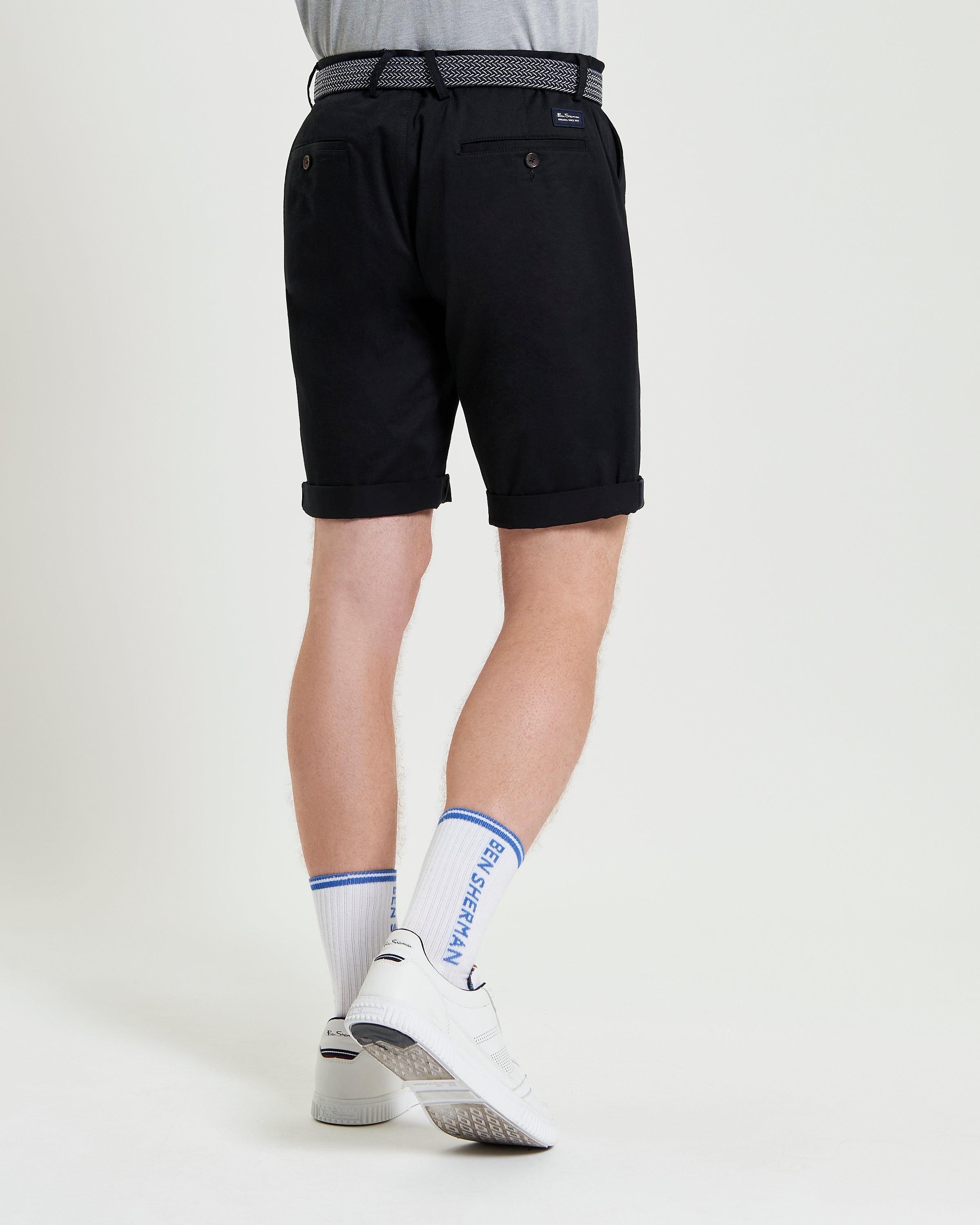 Signature Chino Short – black chino shorts with a tailored fit, perfect for summer style and comfort.