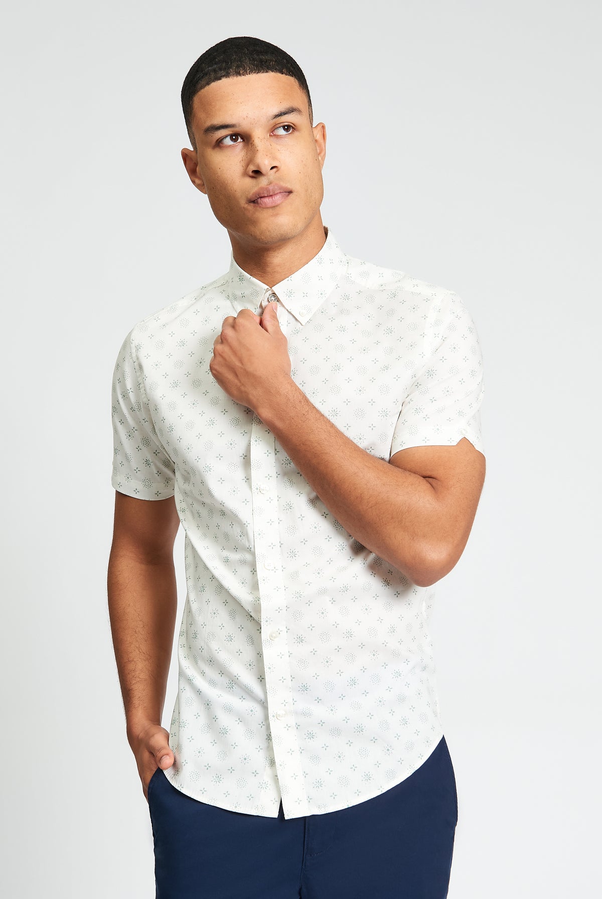 Short Sleeve Scattered Geo Print Shirt - Sage - Styled