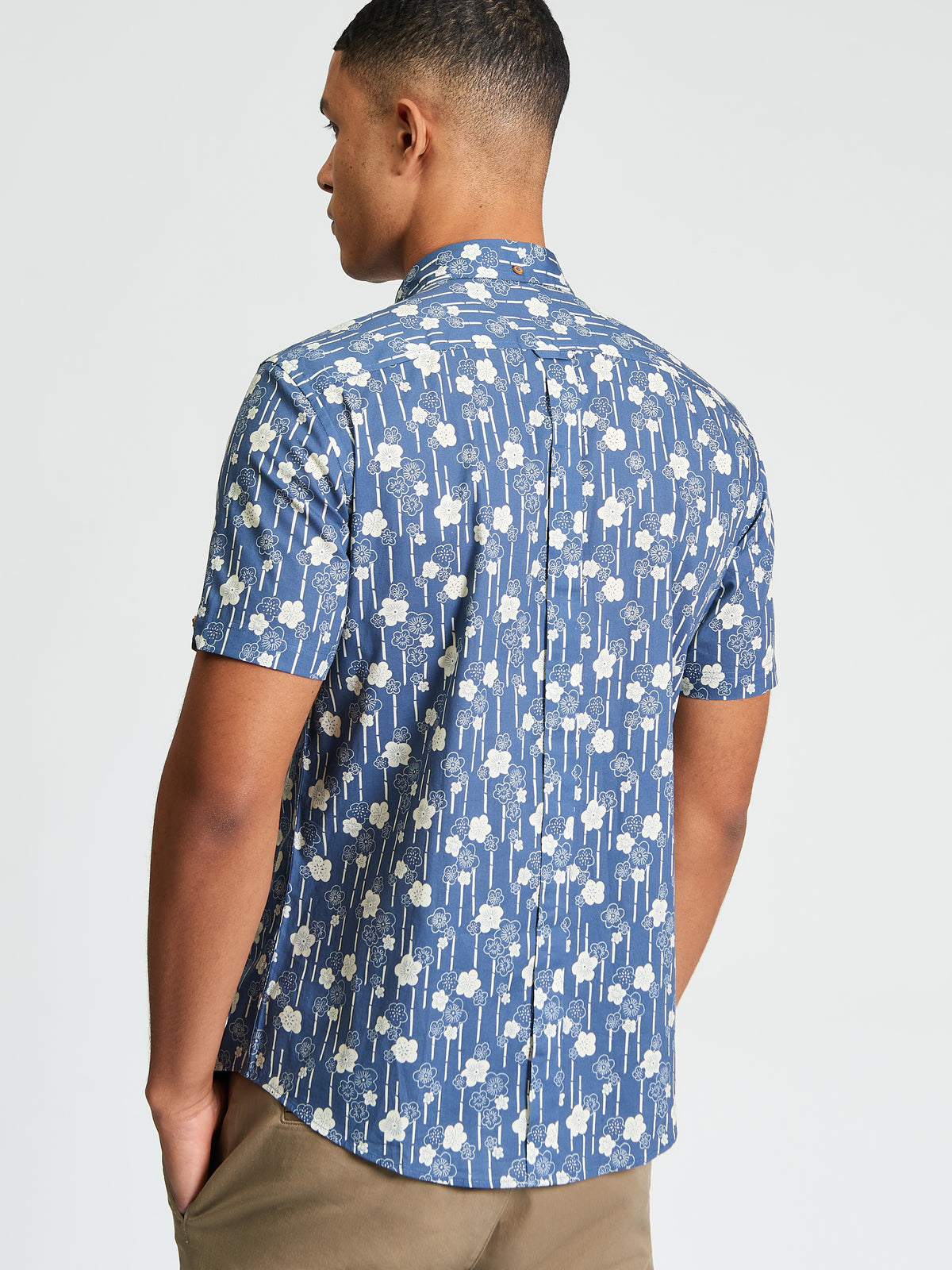 Short Sleeve Floral Bamboo Print Shirt - Indigo - Back View