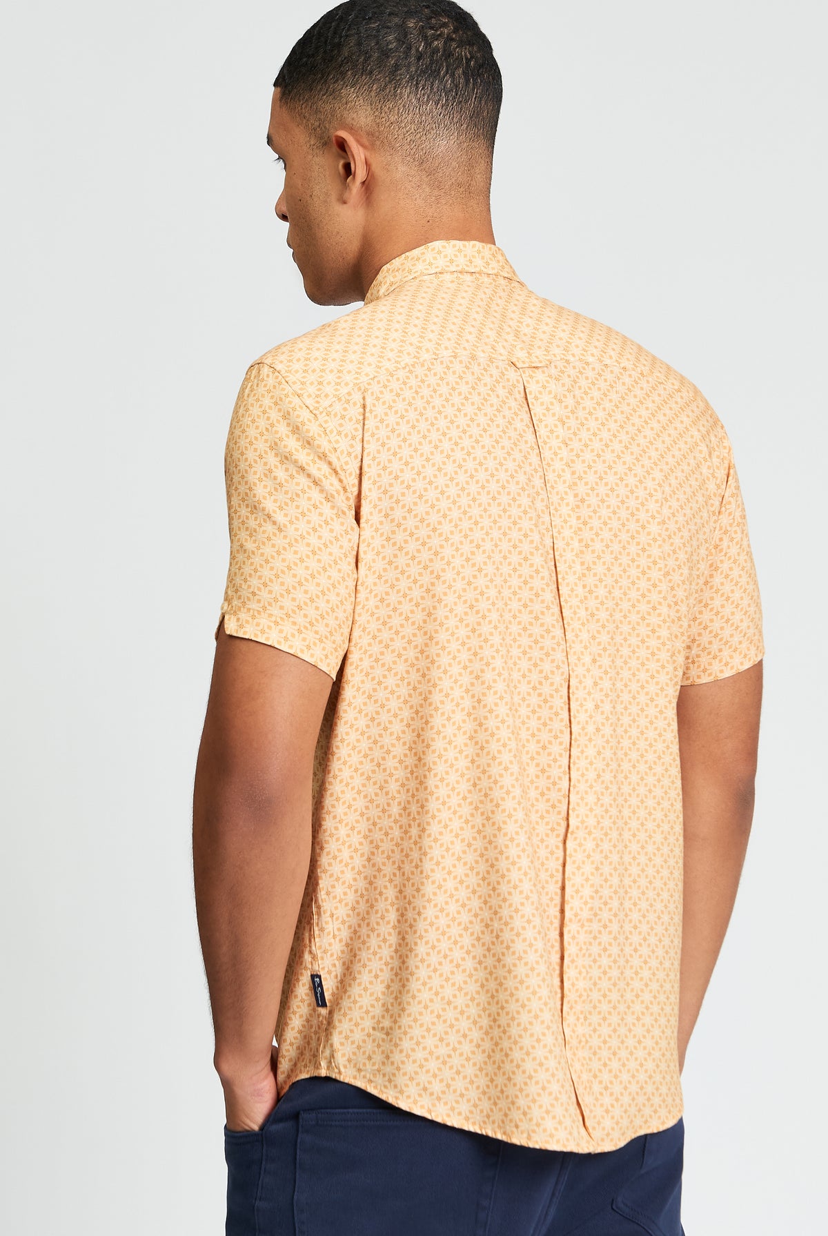 Short Sleeve Linear Geo Print Shirt - New Gold - Back View