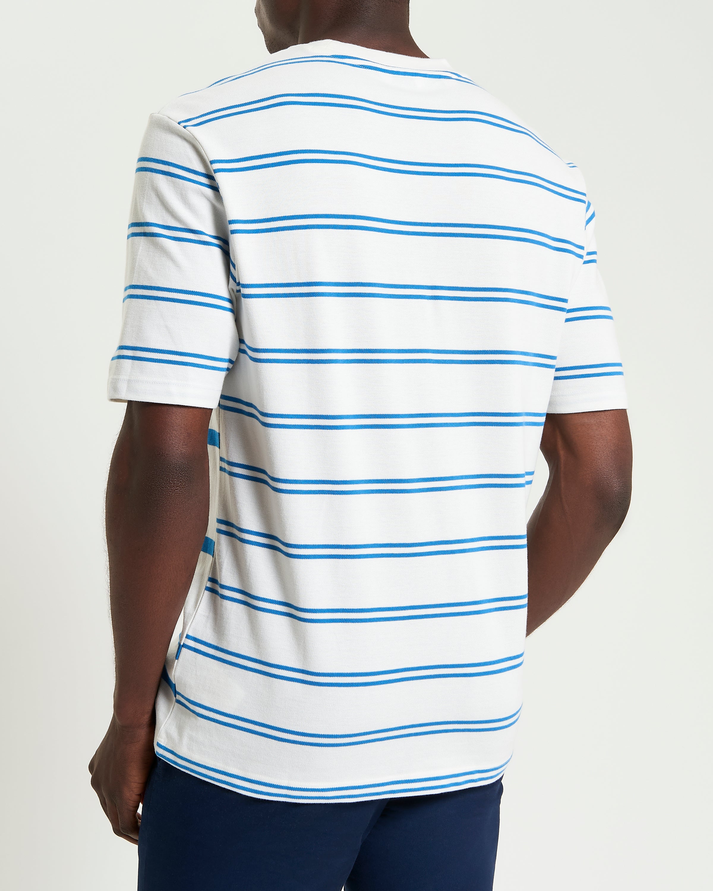 Mixed Stripe Tee – Modern classic with blue stripes on a casual relaxed fit.