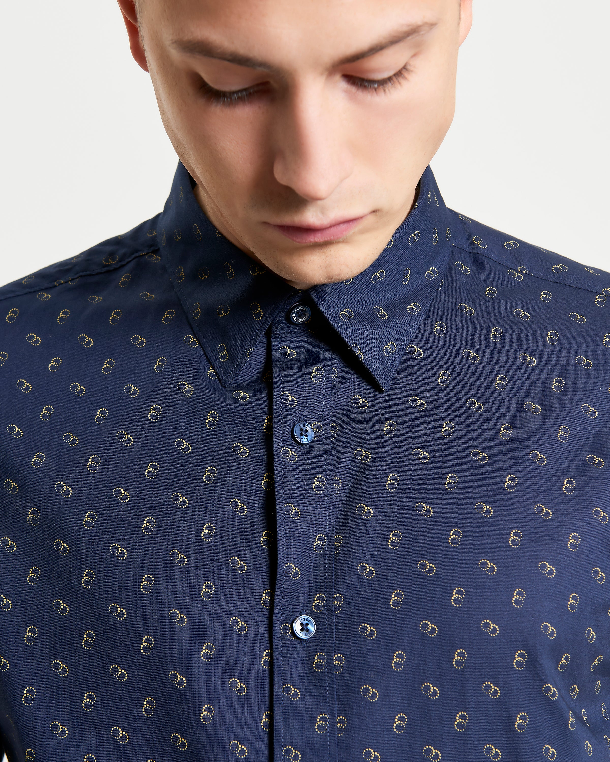 Stipple Print Shirt – navy blue with a stipple pattern, featuring a classic point concealed button-down collar.