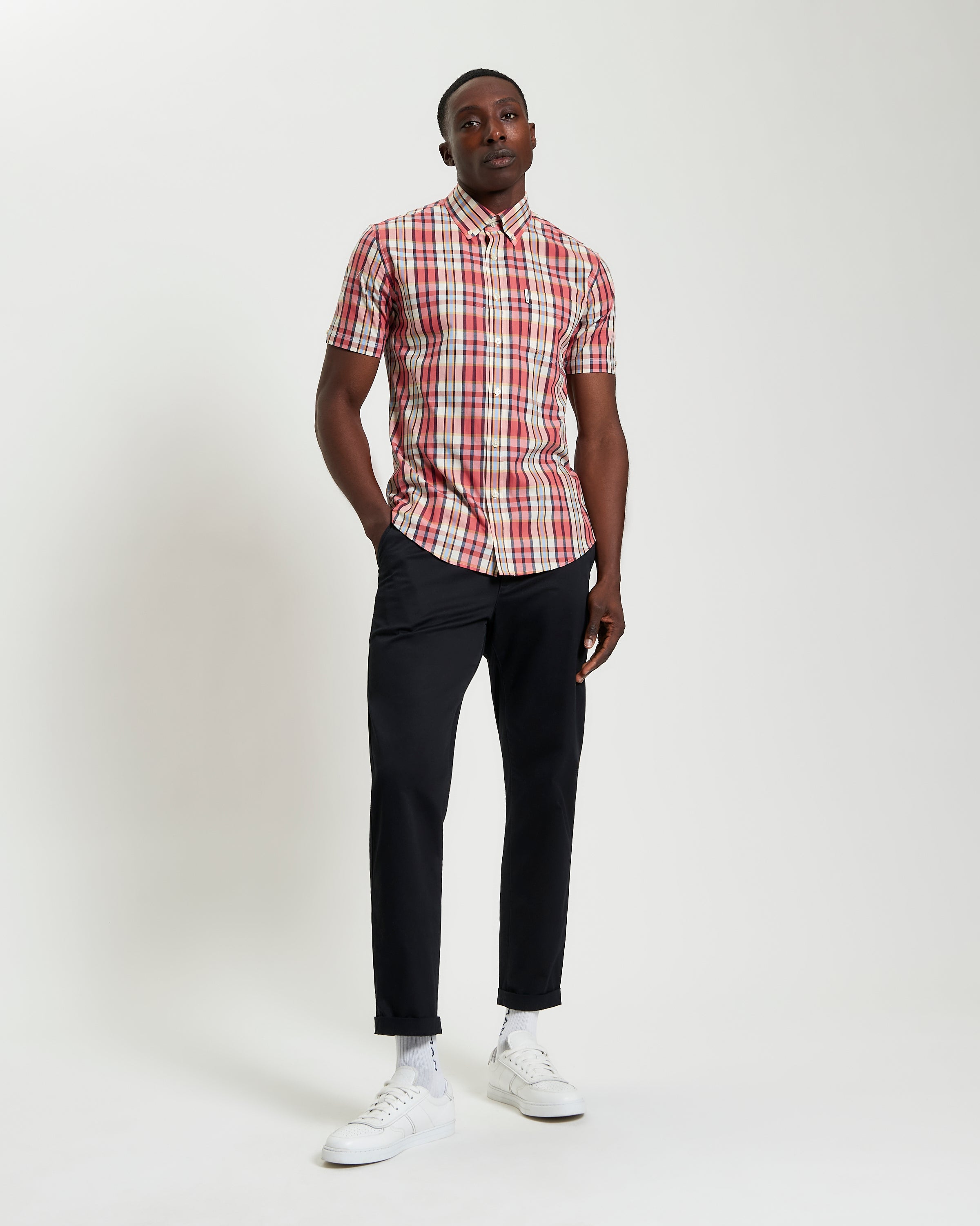 Irregular Check shirt model wearing casual attire, showcasing a modern fit and stylish design.
