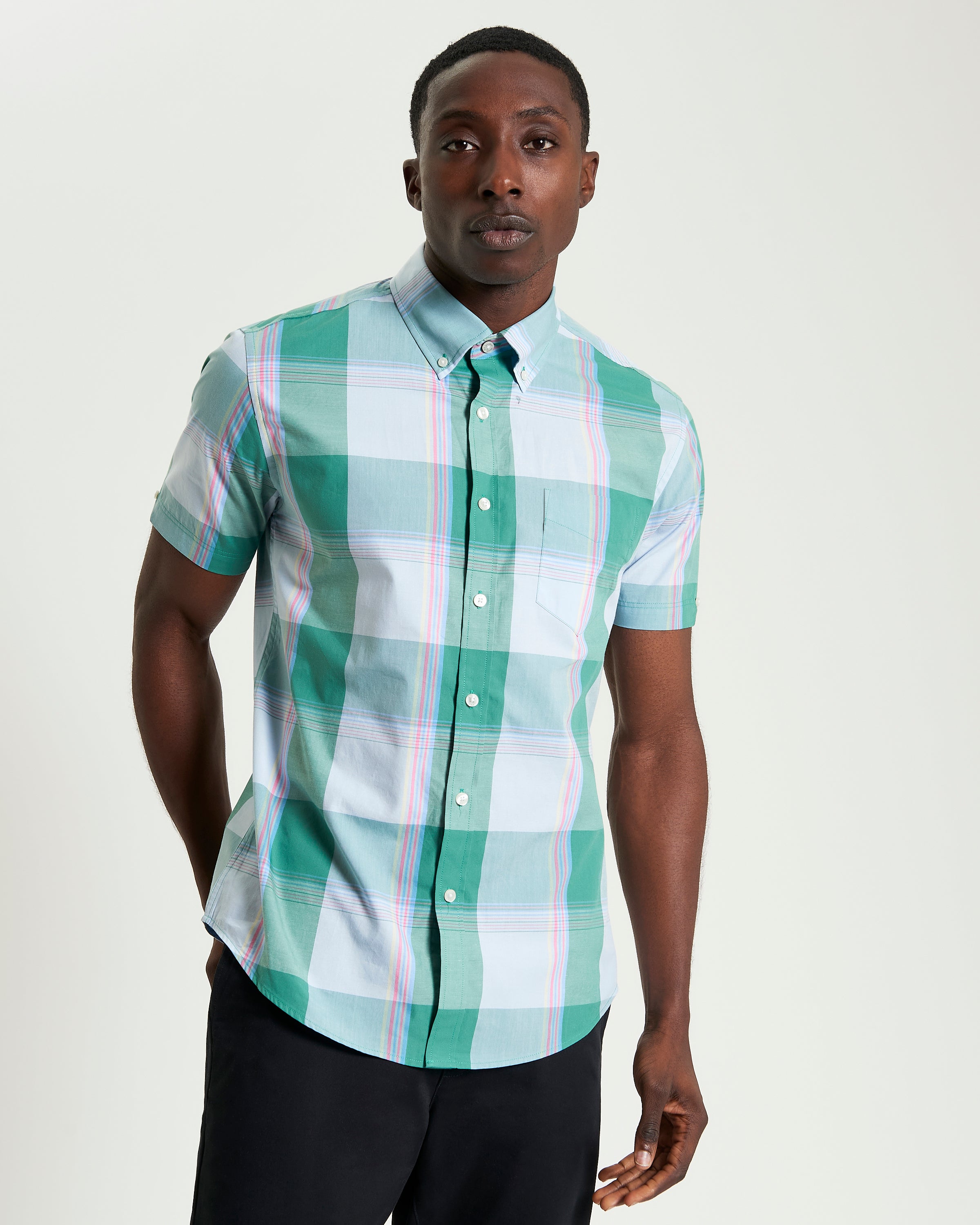 Multicolour Overcheck – short-sleeve shirt with bold overcheck print and striped pattern, perfect for casual wear.