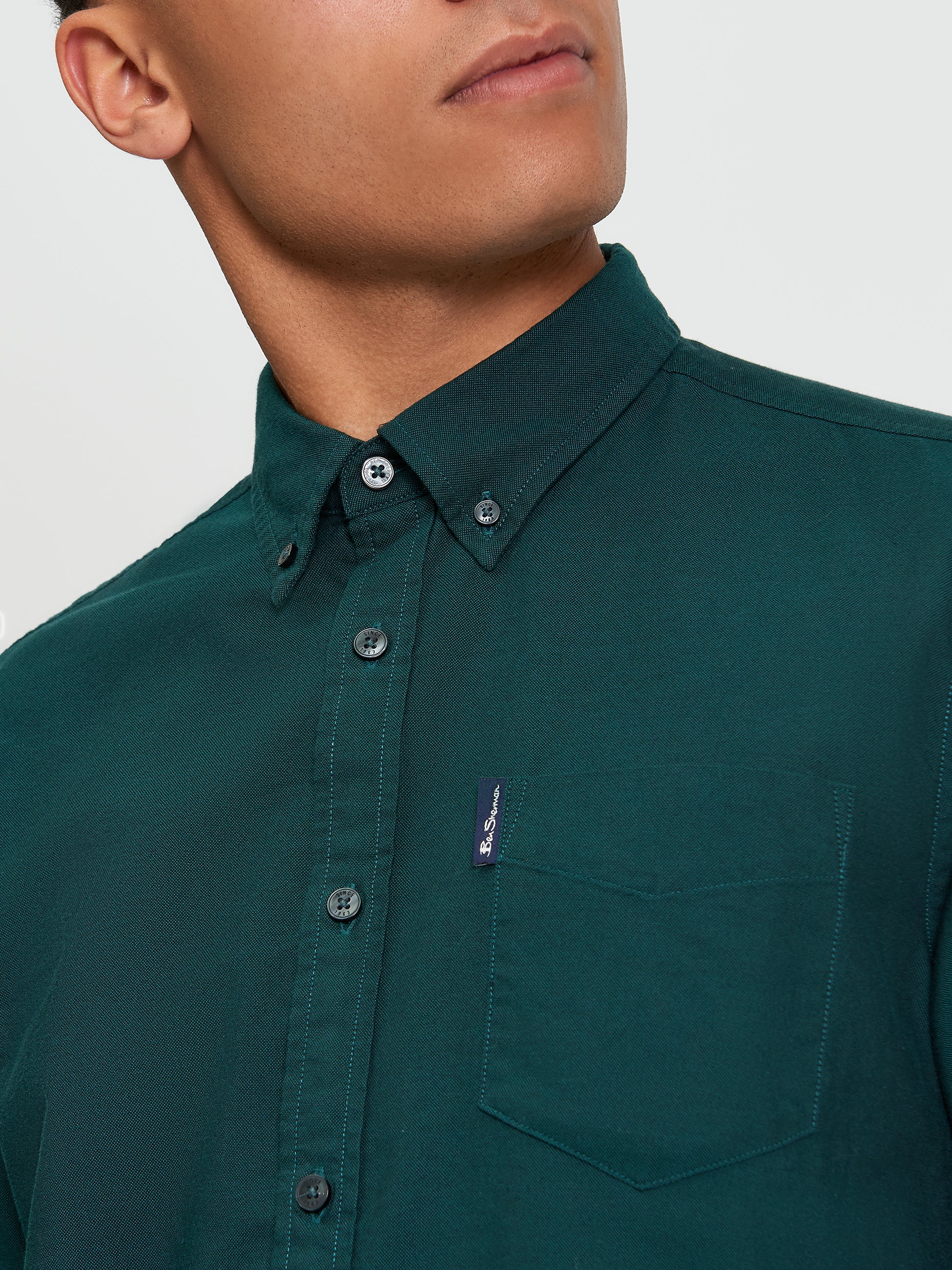 Signature Oxford Long Sleeve Shirt - Dark Green - Detail View