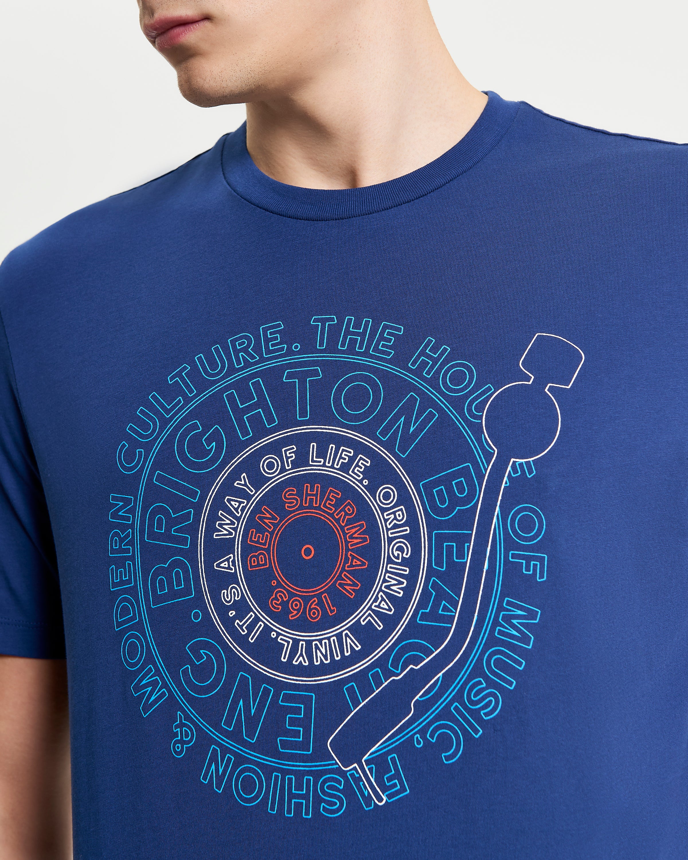 Record Target – Blue tee featuring bold music-inspired print by Ben Sherman.