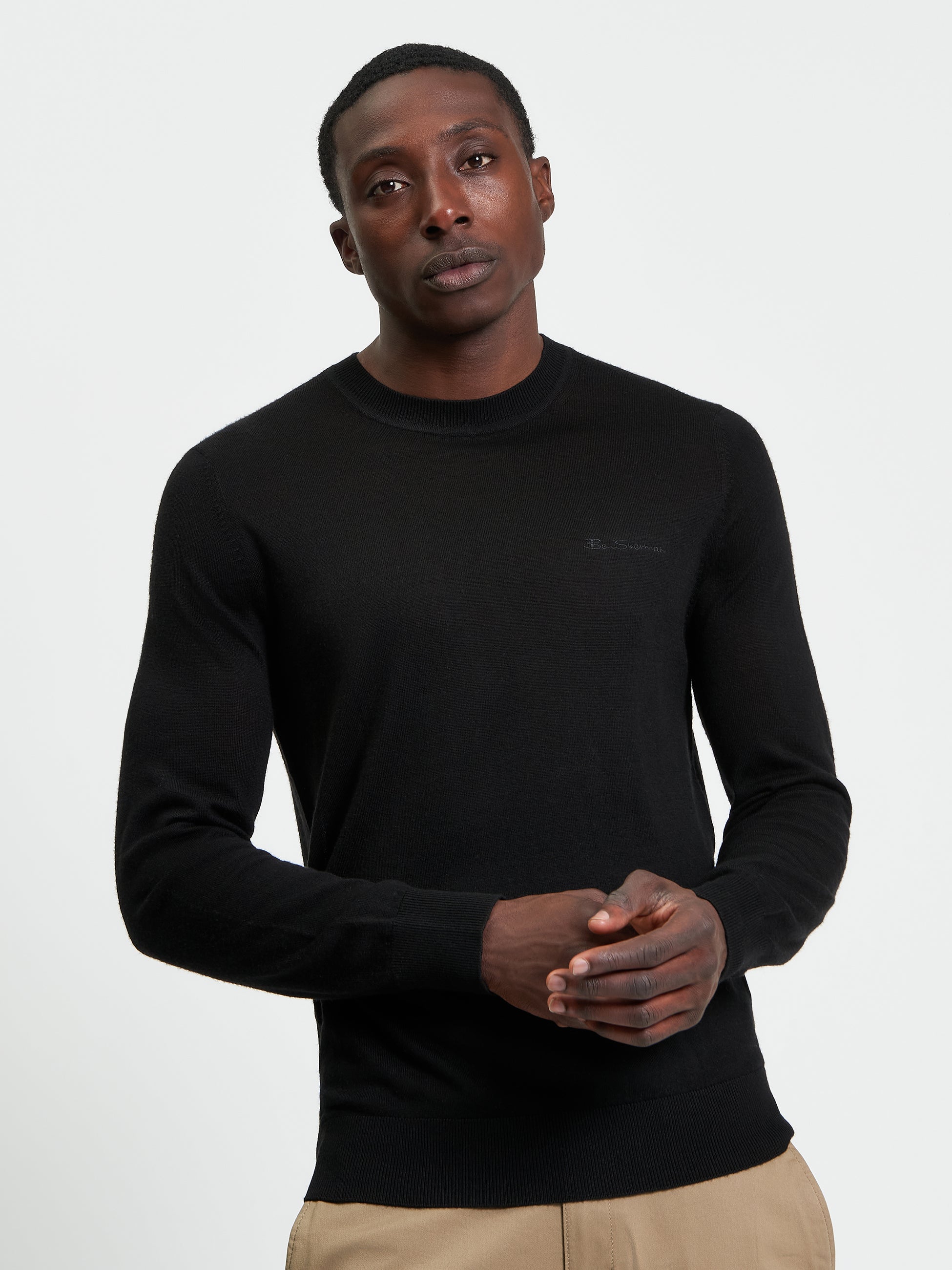 Merino Crew Neck - Black - Front