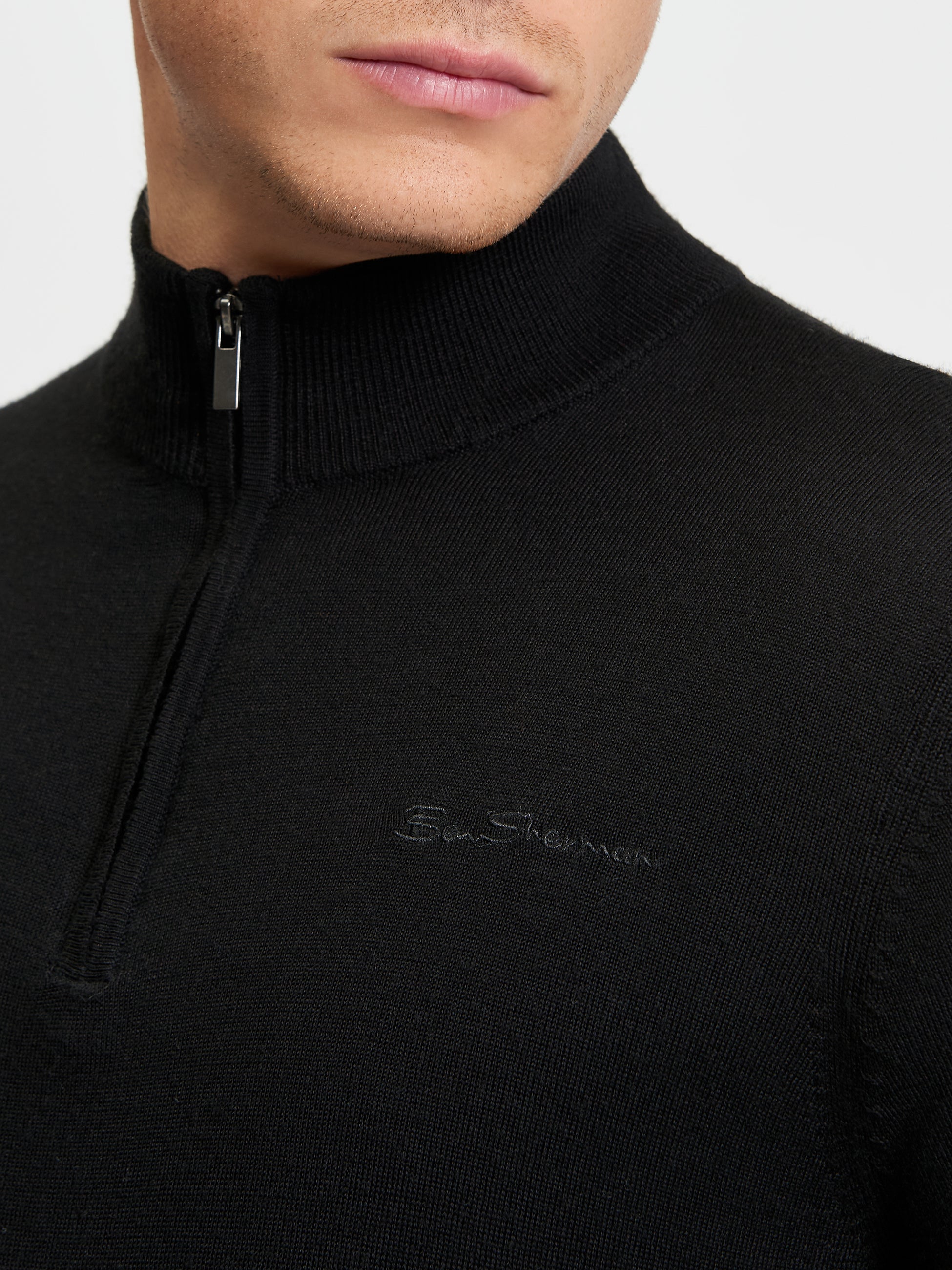 Merino Half Zip - Black - Close Up