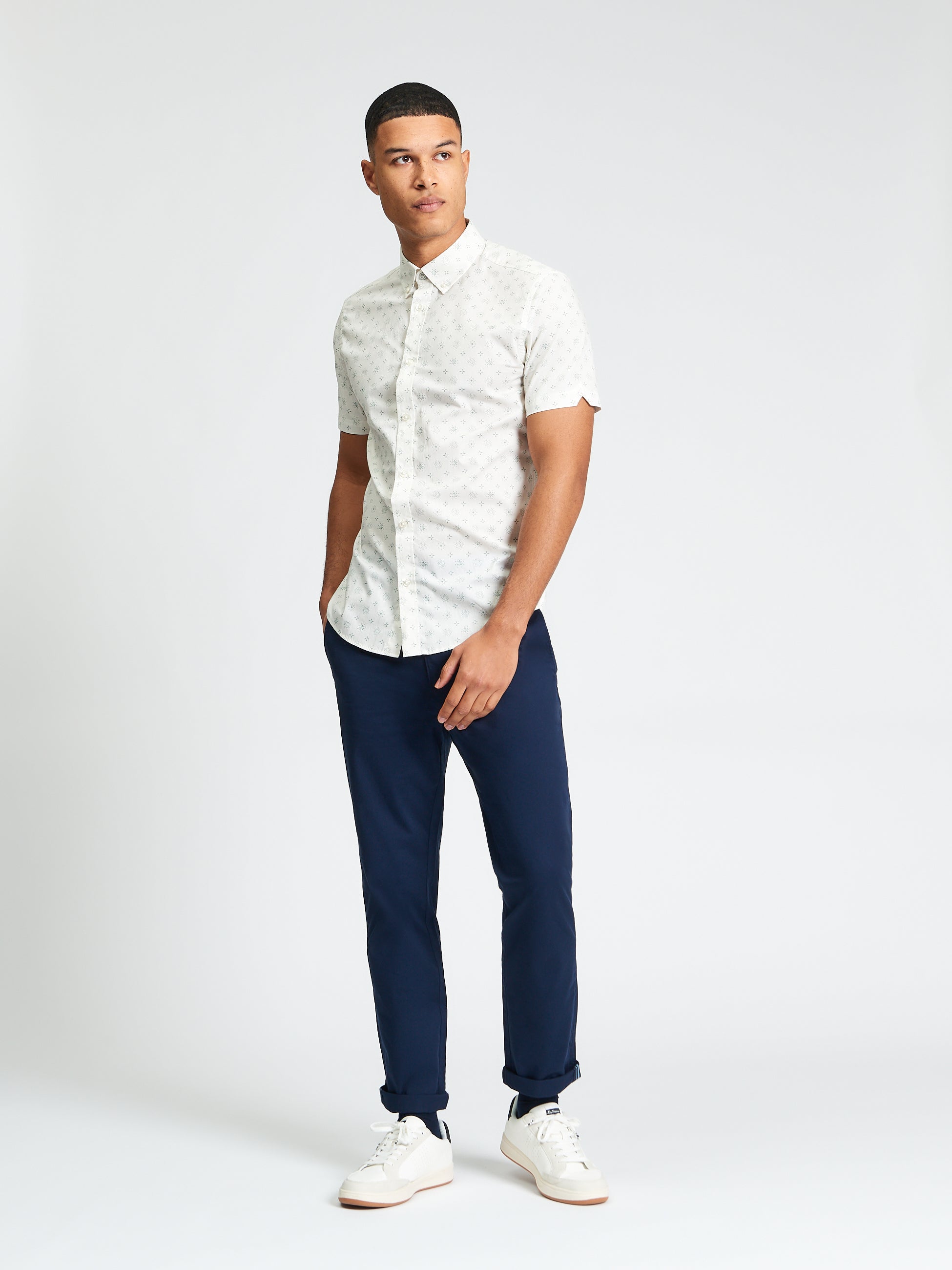 Short Sleeve Scattered Geo Print Shirt - Sage - Mod