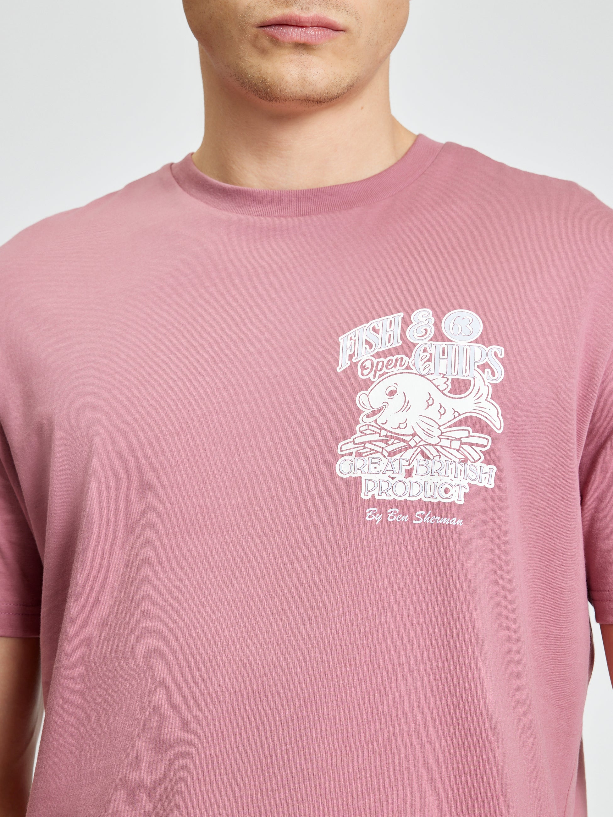 Fish And Chips Tee - Raspberry - Close-Up