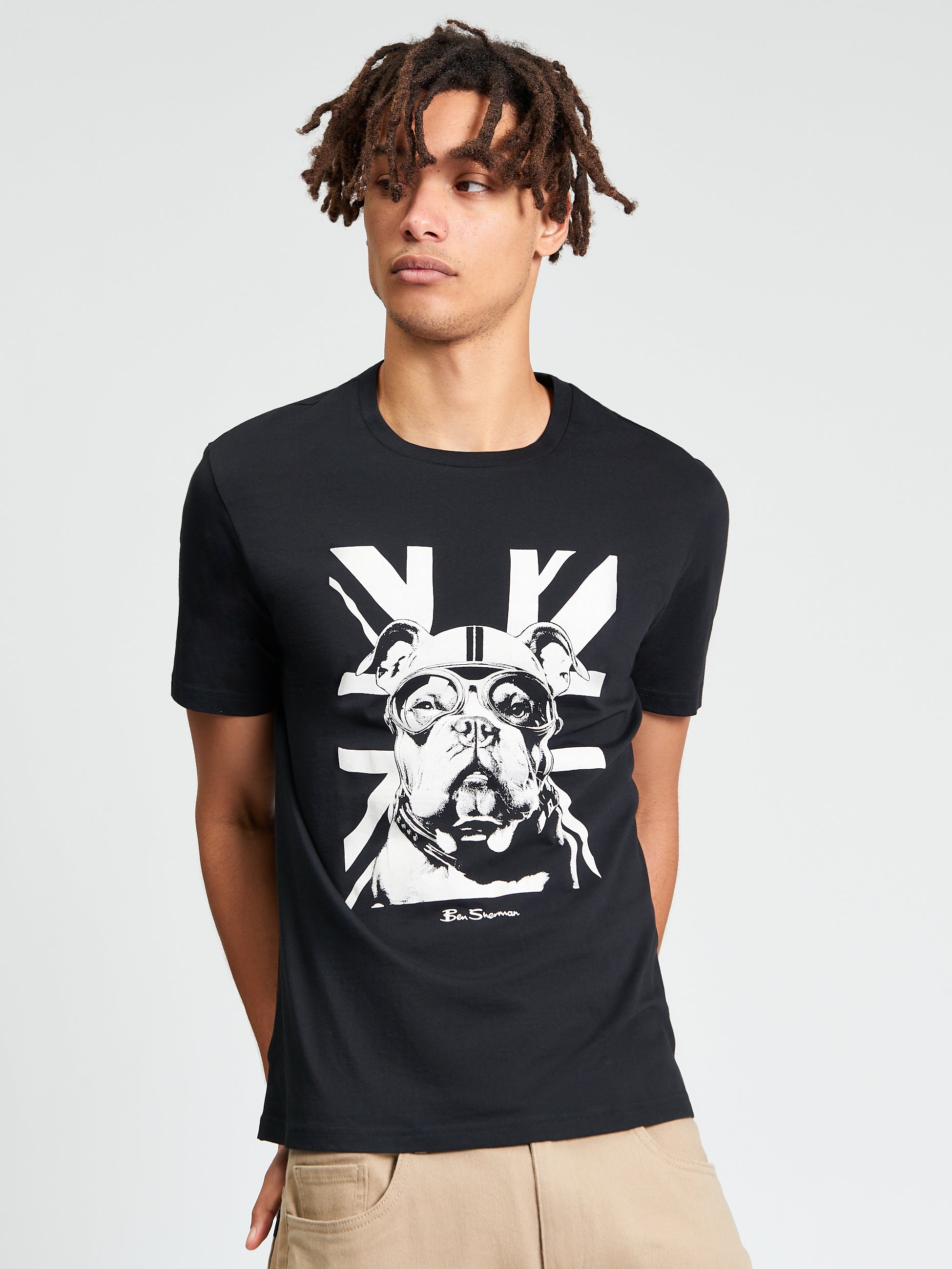 Bully Tee – black graphic t-shirt featuring a British culture-inspired dog design by Ben Sherman.