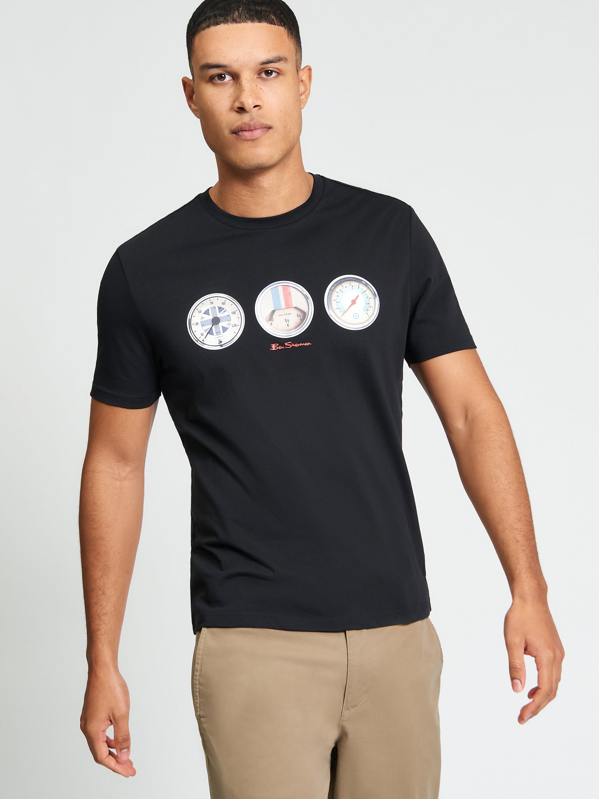 Speed Tee – Black with mod-inspired chest graphic by Ben Sherman